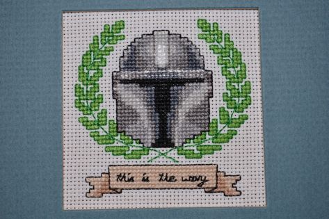 Mandalorian Cross Stitch, Video Game Pattern, Subversive Cross Stitches, Geek Cross Stitch, Stitch Stuff, Crochet Needlework, Subversive Cross Stitch, Animal Crossing Characters, Cross Stitch Bookmarks