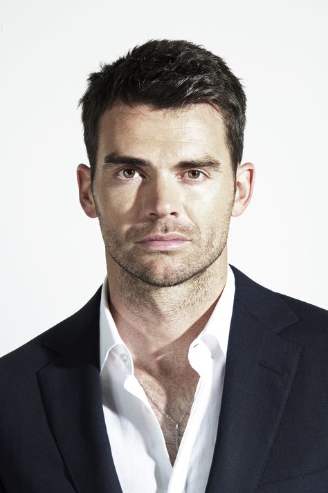 Jimmy Anderson, Cricket England, England Cricket Team, Robbie Amell, Award Show Dresses, Cricket Players, James Anderson, Cricket Club, Ideal Man