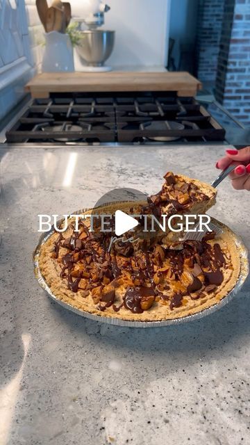 BRITSCOOKIN on Instagram: "@patndapot Butterfinger Pie! 🩷🌸 #iceboxcake #dessert #easyrecipes" Butterfinger Dessert, Butter Finger Dessert, Butterfinger Pie, Refrigerated Desserts, Easy Casseroles, Pie Easy, Southern Desserts, Dessert Recipies, Delectable Desserts