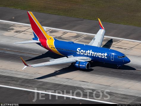 N7746C | Boeing 737-7BD | Southwest Airlines | Matthew Calise | JetPhotos Boeing 727, Southwest Airlines, Boeing 747 200, Deck Photos, Airport City, Boeing 737, Flight Deck, Boeing 747, Aircraft Modeling