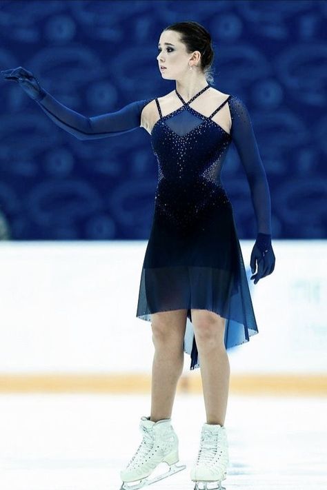 Kamila Valieva Dress, Figure Skater Outfit, Ice Skater Dress, Skater Outfit, Ice Skating Costumes, Figure Skating Outfits, Skating Aesthetic, Skating Costumes, Russian Figure Skater