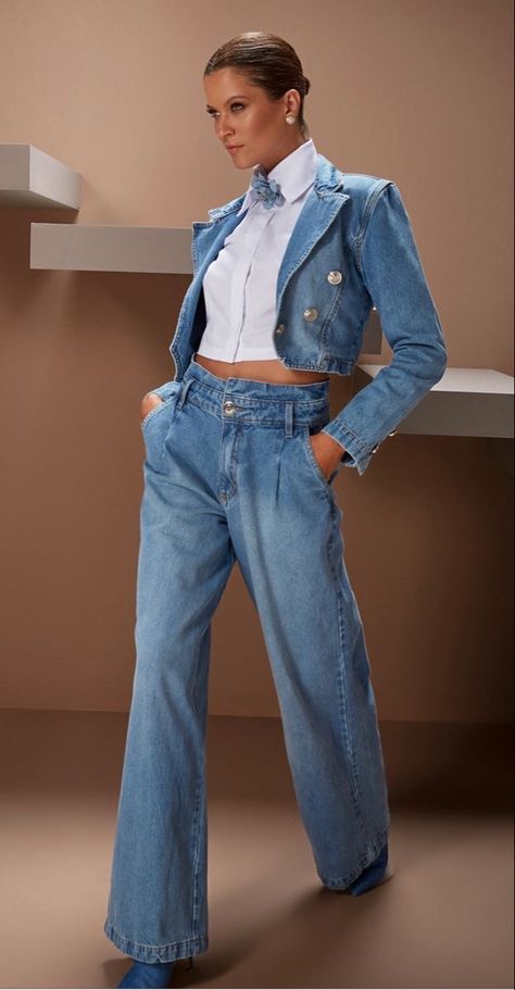 Demin Outfit, Denim Jacket And Jeans, Denim On Denim Looks, Looks Jeans, Women's Denim Jeans, Custom Jeans, Casual Outfit Inspiration, Denim Wear, All Jeans