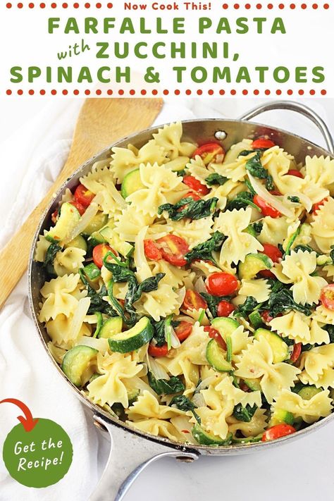 Farfalle (Bowtie) Pasta With Zucchini, Spinach and Tomatoes is a quick, easy, flavorful, and super satisfying meatless meal that's perfect for a light summertime dinner. A great way to enjoy some of our favorite veggies from the garden or farmer's market! Get the recipe and try it! Pasta With Zucchini And Tomatoes, Farfalle Pasta Recipes, Zucchini Pasta Recipes, Spinach Pasta Recipes, Summer Pasta Dishes, Vegetarian Pasta Dishes, Zucchini Tomato, Easy Zucchini Recipes, Farfalle Pasta