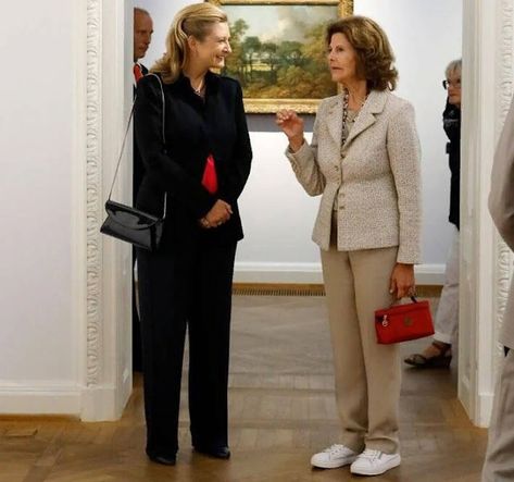 Queen Silvia and Princess Stephanie visited Villa Vauban Museum Sweden Fashion, Princess Stephanie, Queen Silvia, Lady M, Swedish Royals, Velvet Blazer, Crown Princess, Royal Fashion, Luxembourg