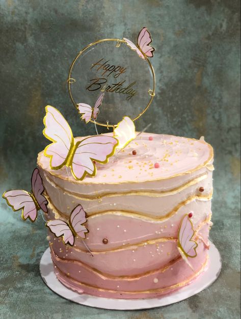 Gradient Cake, Cake Butterfly, Butterfly Cake, Pastel Gradient, Ombre Cake, Butterfly Cakes, Hip Hip, Pink Ombre, Butterflies