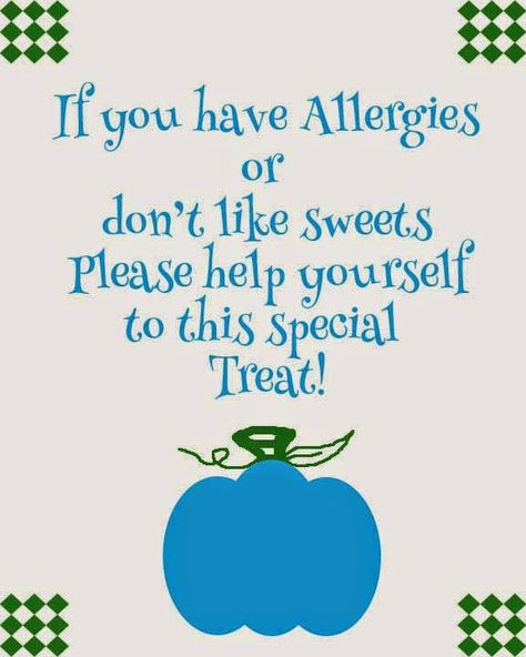 Free Printable for the #tealpumpkinproject - LeroyLime Teal Pumpkin Project Signs, Teal Pumpkin Project, Cozy Holiday Decor, Halloween School Treats, Food Allergies Awareness, Happy Halloween Signs, Happy Haunting, Allergy Awareness, Teal Pumpkin