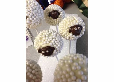 Mary had a little lamb cake pop | Tort(e) Lamb Cake Pops, Mary Had A Little Lamb Baby Shower Theme, Lamb Baby Shower Cake, Lamb Baby Shower Theme, Goose Party, Bo Peep Toy Story, Easter Cake Pops, Baby Shower Party Gifts, Lamb Cake