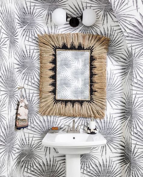 Thibaut on Instagram: “@houseofnomaddesign adds big pattern to a small space with our Palm Frond wallpaper from the Tropics collection! This vinyl is perfect for…” Palm Frond Decor, Textured Bathroom, Tiny Powder Rooms, Small Half Bath, Funky Mirrors, Earthy Vibes, Palm Beach Style, Chinoiserie Chic, Palm Fronds