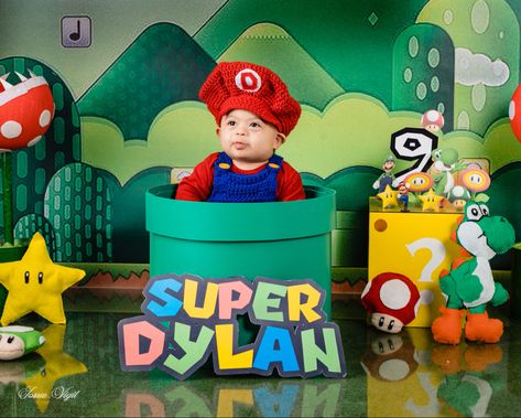 Mario Cake Smash, Mario Theme Photoshoot, Mario Kart Photoshoot, Super Mario Photo Shoot, Bros Photoshoot, Mario Photoshoot, Mario Smash, Photo Bebe, Mario Theme