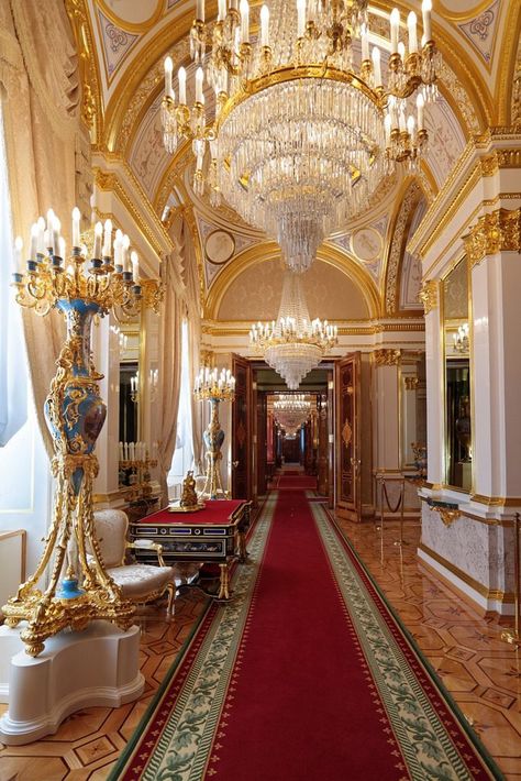 Royal Castles Interior, Kremlin Palace, Russian Interiors, Chateaux Interiors, Luxury Mansions Interior, Palace Interior, Castles Interior, Royal Castles, Throne Room