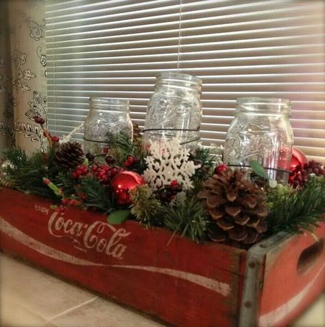 Farmhouse Christmas Table Centerpiece, Old Coke Crates, Farmhouse Christmas Table, Christmas Table Centerpiece, Christmas Lodge, Table Centerpiece Decorations, Christmas Table Centerpieces, Country Christmas Decorations, Christmas Centerpieces Diy