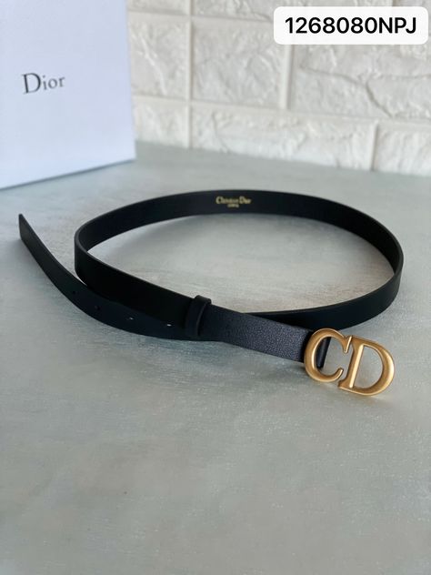 Dior Belt Outfit, Lv Belts, Christian Dior Belt, Belts Aesthetic, Dior Belt, Louis Vuitton Multi Pochette, Slimmer Belt, Fine Gold Jewelry, Designer Belt