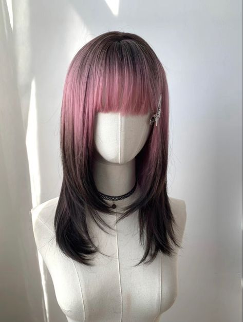 Pink Hair With Black Tips, Pink Skunk Hair, Pink Highlights In Black Hair, Harajuku Hairstyle, Black Pink Hair, Black And Pink Hair, Pink Black Hair, Kpop Hair Color, Harajuku Hair