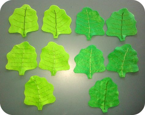 20_Done Felt Lettuce, Felt Salad, Sewing Felt, Dramatic Play Preschool, Dramatic Play Area, Salad Leaves, Felt Pattern, Felt Food, Animal Projects