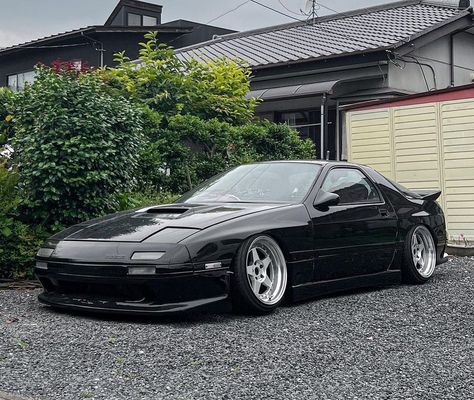 F C 3 S 🖤 . . 🚘📸Owner/Photo: @x76050 . . #japanesemadness #rx7 #mazdarx7 #fc3s #fcrx7 #rx7fc #savannarx7 #rx7club #rotary #rotaryengine #rotarylife #rotarypower #rotaryclub #13b Fc3s Rx7, Rx7 Fc3s, Fc Rx7, Rx7 Fc, Best Jdm Cars, Street Racing Cars, Rx 7, Mazda Rx7, Pretty Cars