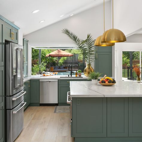 Who is ready for outdoor entertaining? Raise your hand in the comments! Bring the outdoors in with green cabinetry and natural design elements to add a refreshing look to your kitchen. Lexington door | ColorSelect "Caldwell Green" (BM-HC-124) Designed by Kitchens Plus San Diego . . . #showplacecabinetry #cabinets #designideas #green #greenkitchen #kitchen #kitchendesign #kitchengoals #outdoorentertaining #outdoorliving #southdakotabuilt Dark Green Kitchen, Painted Kitchen Cabinets Colors, Green Kitchen Cabinets, Beach Kitchens, Diy Kitchen Remodel, Brown Kitchens, All White Kitchen, Green Cabinets, Kitchen Color