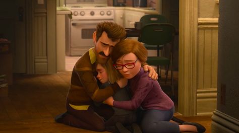 Disney & P.I.X.A.R.'s Inside Out Family Hug❤️ Riley Anderson, Inside Out Riley, Jumanji Movie, Family Hug, Comfort Movies, Emotional Child, Disney Inside Out, Wreck It Ralph, Disney Xd