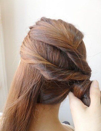 How to DIY Simple Twist Side Ponytail Hairstyle Side Ponytail Wedding Hairstyles, Side Ponytail Wedding, Updo Side, Side Bun Wedding, Oct Wedding, Side Buns, Side Ponytail Hairstyles, Side Ponytails, Side Bun Hairstyles