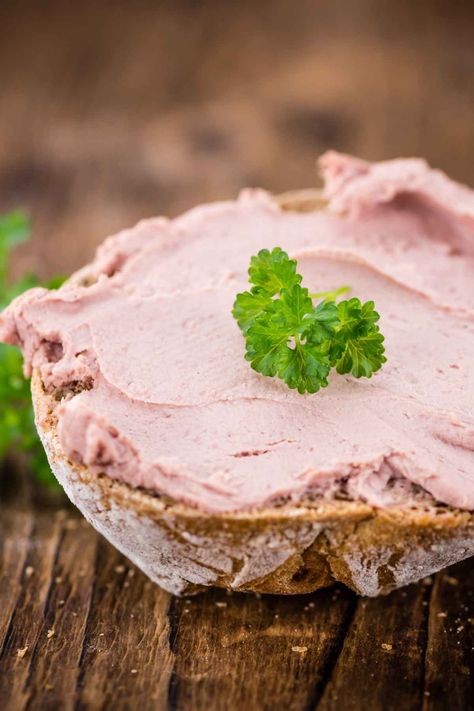 Liverwurst Sandwich, Homemade Luncheon Meat Recipe, Liverwurst Recipe, Luncheon Meat Recipe, Sausage Sandwich Recipes, Liver Sausage, Liverwurst, Sausage Sandwiches, Bread Soft