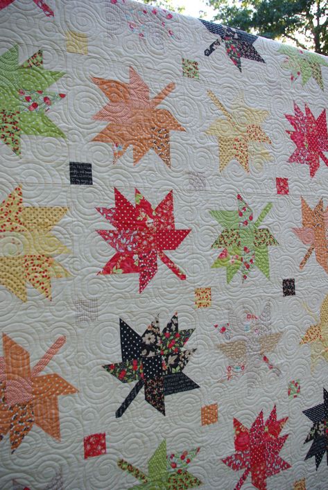 Leaf Quilt, Fall Quilt Patterns, History Of Quilting, Charm Pack Quilts, Fall Sewing, Charm Quilt, Half Square Triangle Quilts, Batik Quilts, Holiday Quilts