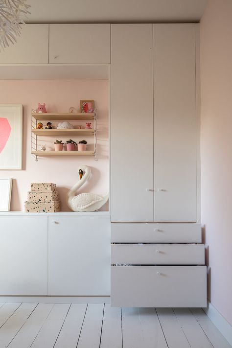 Alcove Wardrobe, Bedroom Board, Storage Inspiration, Built In Cupboards, White Wardrobe, Chimney Breast, Wardrobe Drawers, Wardrobe Handles, Drawer Shelves