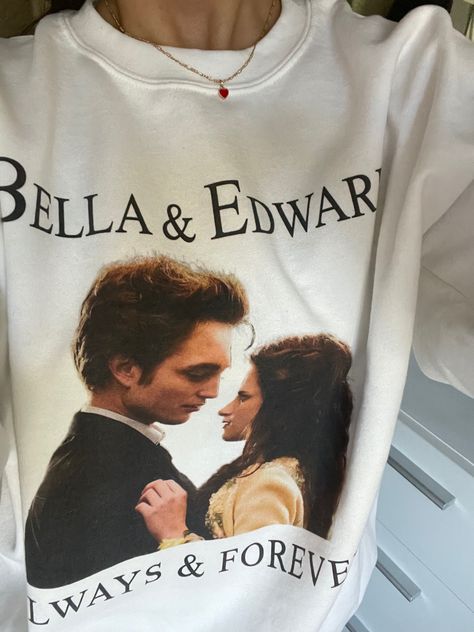 Twilight Sweatshirts, Twilight Merch, Twilight Shirt, Ironic Tees, Twilight Jokes, Lion King Drawings, Twilight Funny, Shopping Humor, Twilight Movie