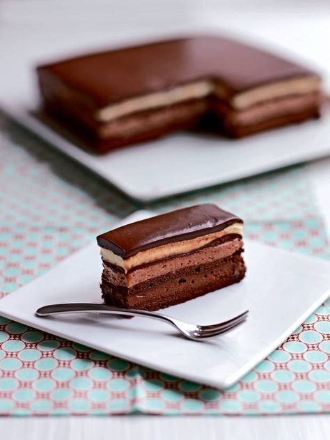 Santa's chocolate heaven Heaven Cake, Opera Cake, Chocolate Heaven, Business Lifestyle, Chocolate Dessert Recipes, Fancy Desserts, Delicious Cake, Chocolate Dessert, Chocolate Cake Recipe