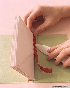 Envelope books: paper binding how to Paper Binding, Envelope Book, Books Paper, Bookmaking, Diy Journal, Handmade Journals, Handmade Books, Diy Book, Fun Crafts For Kids