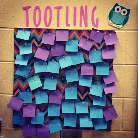 Tootling- the opposite of tattling. Tootling is when students write a positive note about their classmates or teacher and stick it up on our tootling board. They love doing it, and it helps promote a cohesive classroom community! {No link, but what a fun idea!!!} Early College, Teaching Classroom Management, Seuss Classroom, Library Skills, Responsive Classroom, Classroom Culture, Health Class, Classroom Behavior Management, Classroom Display