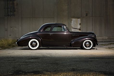 The Secret To Making A 1939 Buick Business Coupe Extraordinary Bentley Gt, Buick Models, Street Rodder, Buick Cars, Headlight Lens, Vintage Luggage, Vintage Air, Car Colors, Street Rods