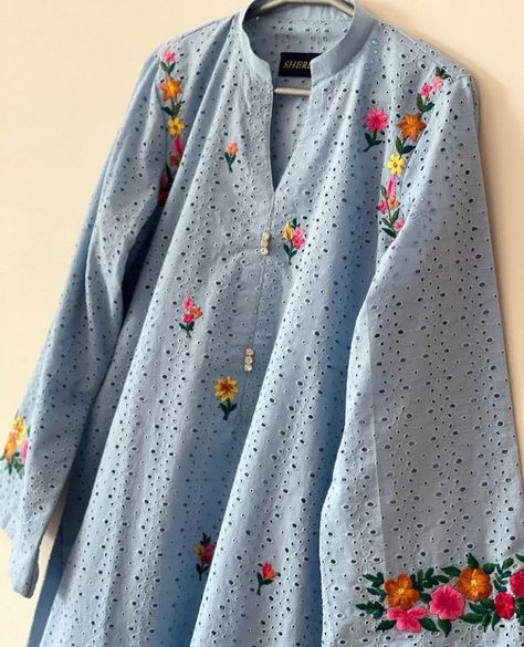 Chickenkari Dress, Office Wear Women Work Outfits, Kids Dress Collection, Velvet Dress Designs, Designer Kurti Patterns, Kurti Embroidery Design, Pakistani Fancy Dresses, Pakistani Dresses Casual