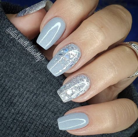 Powder Blue And Silver Nails, Gray Holiday Nails Sparkle, Winter Nails Grey Blue, Powder Dip Nails Winter, Cute Short Square Nails Winter, Winter Blue Nails Dip Powder, Bright Nails For Winter, Gel Nails Ideas Winter 2023, Pale Grey Nails