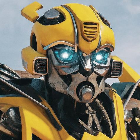 Bumblebee 🐝 #bumblebee #transformers Bumblebee Pfp, Bumble Bee Transformer, Animated Movie Characters, Bumble Bee Art, Bumblebee Transformers, Transformers Autobots, Transformers Bumblebee, Transformers 3, Transformers Characters