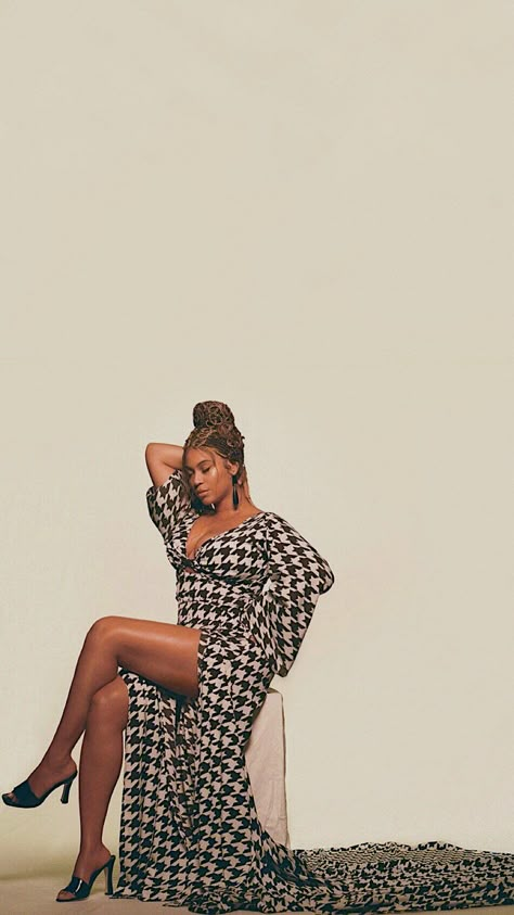 Beyonce Lockscreen, Lockscreen Gif, Beyonce Photoshoot, Beyoncé Wallpaper, Bee Beyonce, Black Is King, Queen Bee Beyonce, Beyonce Outfits, Beyonce Knowles Carter