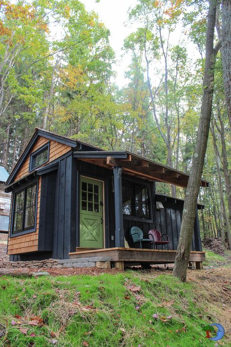 This is now my new Dream and Inspiration site for planning my tiny home.  There are some beautiful structures here. Cabin Tiny House, Tiny Cabins, Little Cabin, Have Inspiration, Tiny Cabin, Tiny House Movement, Lake Cabins, Earthship, Building A Shed