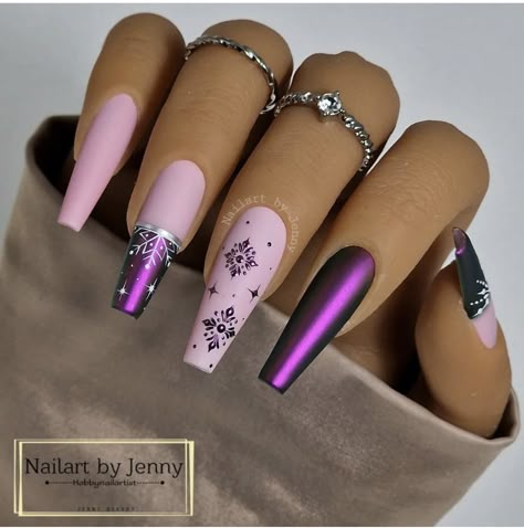 December Nail Colors, Purple Nail Art Designs, Soft Pink Nails, Sunset Nails, Queen Nails, Purple Nail Art, December Nails, Toe Nail Color, Winter Manicure