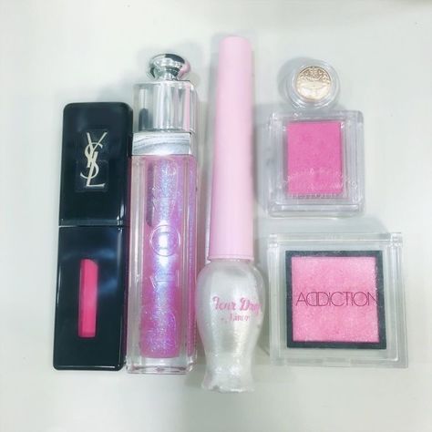 Pretty Pink Princess, Gloss Labial, Fancy Makeup, Pink Girly Things, Lip Glosses, Kiss Makeup, Pink Makeup, Makeup Items, Pretty Makeup