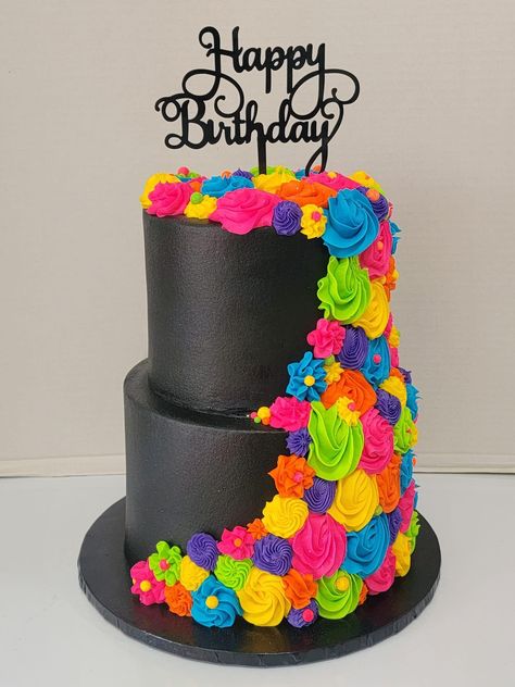 Neon Birthday Cake Ideas Bright Colors, Black And Neon Birthday Cake, Glow In The Dark Birthday Party Cake, Neon Wedding Cake, Neon Cakes Glow Birthday Parties, Neon Cake Ideas, Neon Sweet 16, Neon Cupcakes, Neon Birthday Cakes