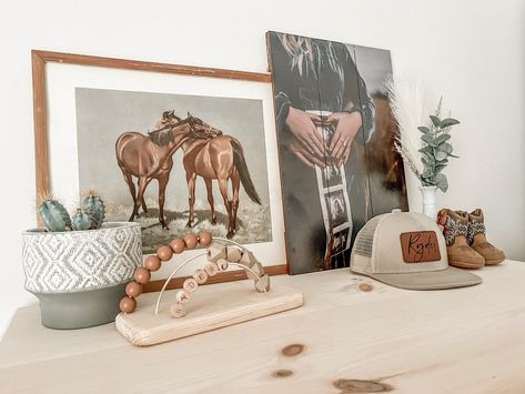 Baby boy, western nursey decor and details, cowboy theme Western Nursery Wall Decor, Western Nursery Gender Neutral, Modern Cowboy Nursery, Cowboy Playroom, Western Themed Nursery Boy, Boy Nursery Western, Cowboy Toddler Room, Western Baby Girl Nursery, Cowboy Nursery Baby Boy