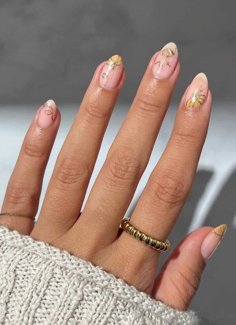 40+ Stunning Thanksgiving Nails We're Oh-So Grateful For! Nail Designs September, Chic Fall Nails, Wicked Nails, Biab Nails, Gradient Nail Design, Sophisticated Nails, Fall Nail Ideas, Thanksgiving Nail Designs, Simple Fall Nails