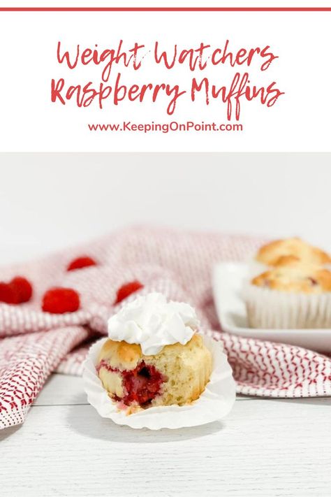 Weight Watchers Raspberry Muffins - these are great for breakfast! Raspberry Muffin Recipes, Heathly Recipes, Keeping On Point, Smart Points Recipes, Raspberry Desserts, Raspberry Muffins, Weight Watchers Recipes Desserts, Berry Muffins, Breakfast Ingredients