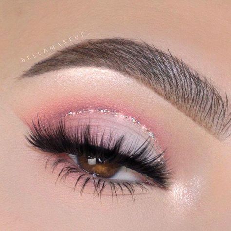 Makeup Questions, Makeup Names, Rosa Make-up, Quinceanera Makeup, Eyeliner Glitter, Beauty Hacks That Actually Work, Make Up Designs, Pink Eye Makeup, Eyeshadow For Brown Eyes