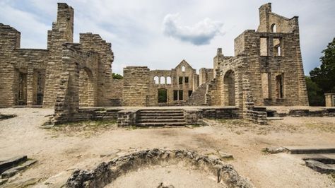 Ha Ha Tonka State Park, Ha Ha Tonka, Missouri State Parks, American Castles, Abandoned Castles, Road Trip Destinations, Hidden Places, Castle Ruins, Ha Ha