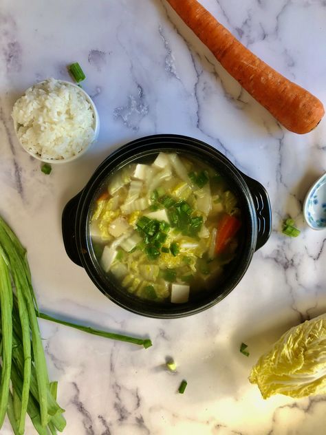 Tofu Cabbage Soup, Napa Cabbage Soup, Healthy Vegetable Soup, Cabbage Carrot, Tofu Soup, Vegetable Soup Healthy, Healthy Vegetable, Vegetarian Cabbage, Napa Cabbage