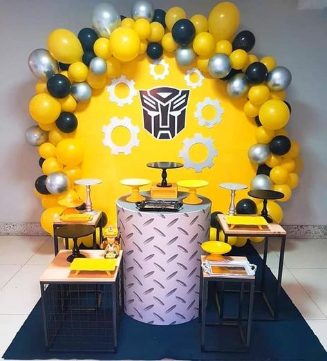 Rescue Bots Birthday Party, Transformers Birthday Cake, Rescue Bots Birthday, Transformers Cake, Transformers Birthday Parties, Transformers Birthday, Transformer Party, Deco Ballon, Backyard Birthday Parties