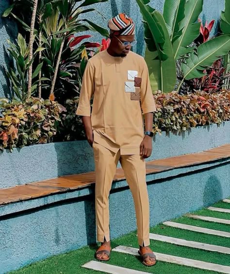 Gold Senator Styles For Men, Brown Kaftan For Men, Latest Agbada Styles Men 2022, Men’s African Kaftan, Kaftan Designs For Men 2021, Agbada Design, Kaftan Styles, Native Wears, Friendship And Dating