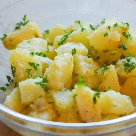 Make these amazing tasting parsley potatoes, so easy to prepare, and yet so delicious. Parsley Potatoes, The Lord Is My Shepherd, Copykat Recipes, Chicken And Shrimp, Seitan, Copycat Recipe, Potato Soup, Copycat Recipes, Grilled Chicken