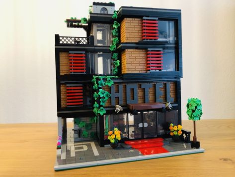 Police Headquarters, Lego Hotel, Luxury Motorhomes, Lego Modular, Lego Construction, Lego Room, Lego Architecture, Cool Lego Creations, Modular Building