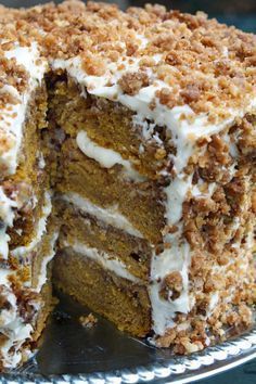 Great Pumpkin Crunch Cake with Cream Cheese Frosting Fall Breads And Cakes, Pumpkin Cream Cake, Best Fall Desserts For A Crowd, Pumpkin Crunch Cake, Pumpkin Crunch, Fall Cake, Coconut Dessert, Best Thanksgiving Recipes, Crunch Cake