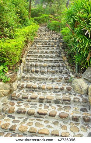 Cobblestone Stairs, Grass Paving, Butcherblock Countertops, Green Wall Garden, Mosaic Walkway, Kolam Koi, Front Garden Landscape, Drought Tolerant Landscape, Garden Stairs